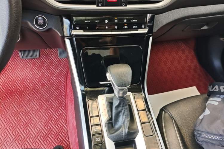 Used Kia K3 2021 Revised 1.5L CVT Fashion Edition Gear Lever