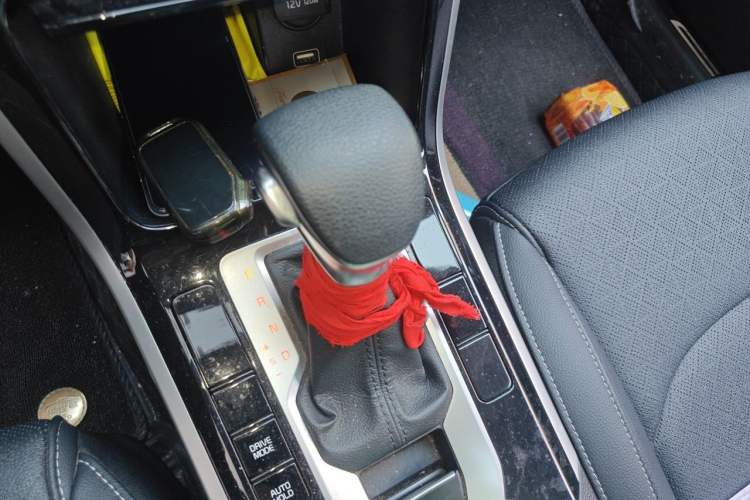 Used Kia K3 2021 Revised 1.5L CVT Fashion Edition Gear Lever