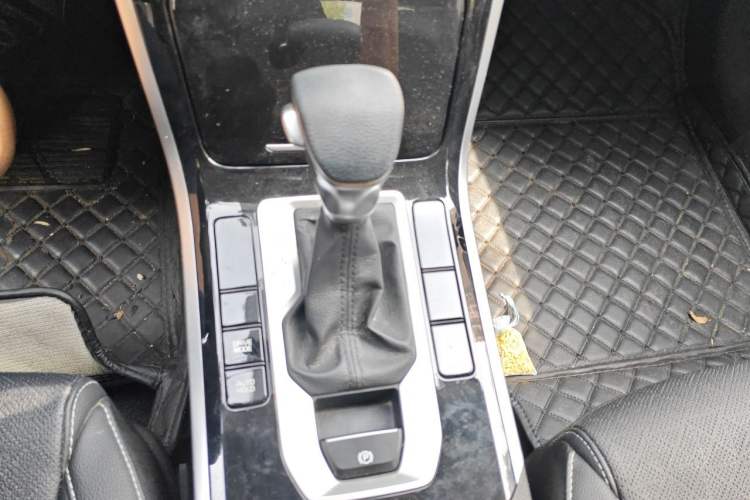 Used Kia K3 2021 1.5L CVT Fashion Edition Gear Lever