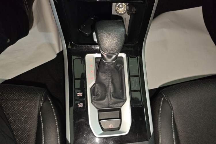Used Kia K3 2021 Revised 1.5L CVT Fashion Edition Gear Lever