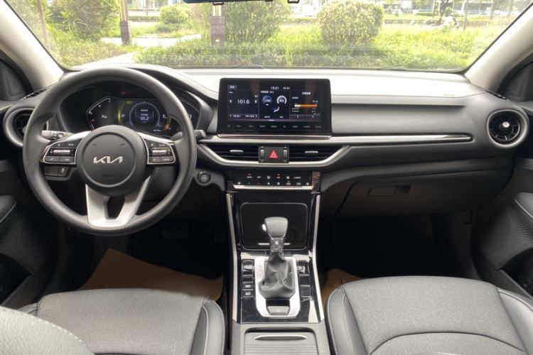 Used Kia K3 2021 Revised 1.5L CVT Fashion Edition Gear Lever