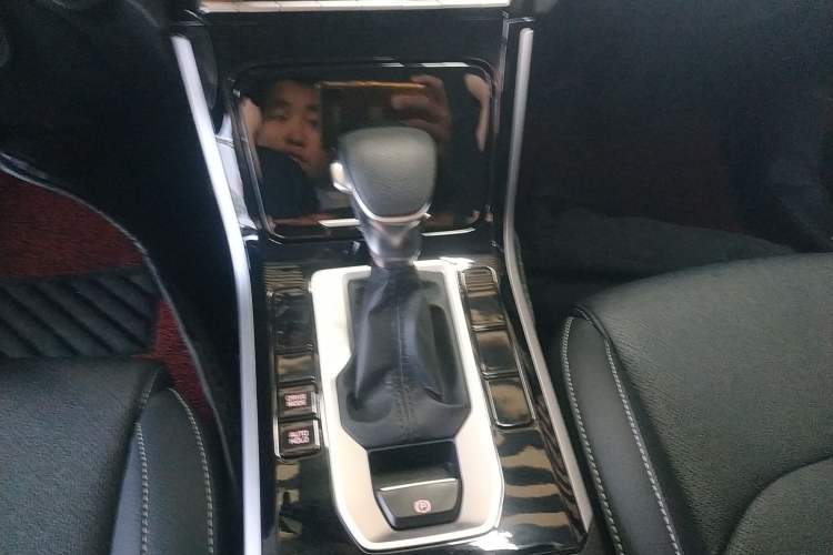 Used Kia K3 2021 Revised 1.5L CVT Fashion Edition Gear Lever