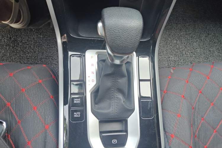 Used Kia K3 2021 Revised 1.5L CVT Fashion Edition Gear Lever