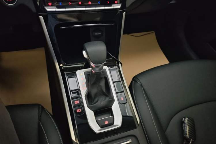 Used Kia K3 2021 1.5L CVT Fashion Edition Gear Lever