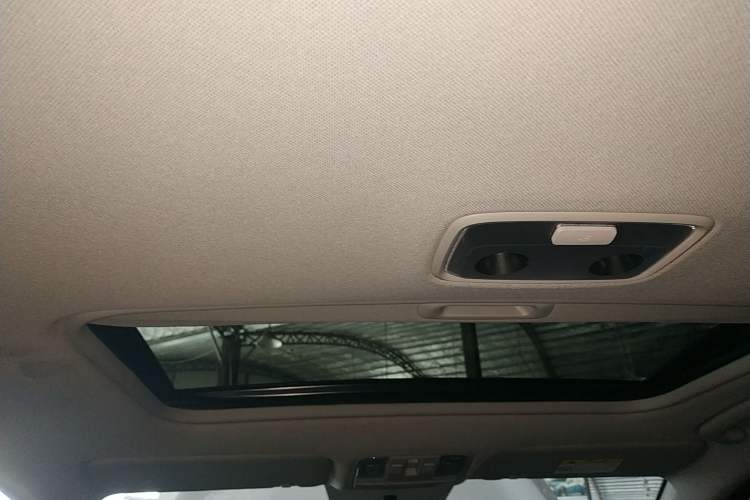 Used Kia K3 2021 Revised 1.5L CVT Fashion Edition Headliner