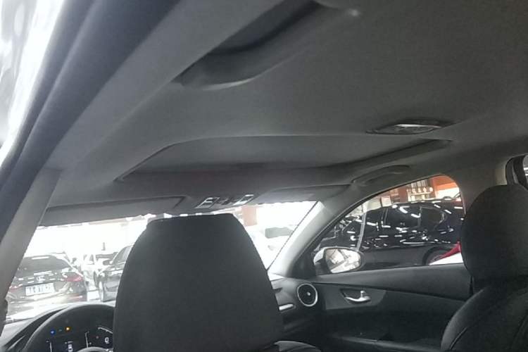 Used Kia K3 2021 1.5L CVT Youth Edition Headliner
