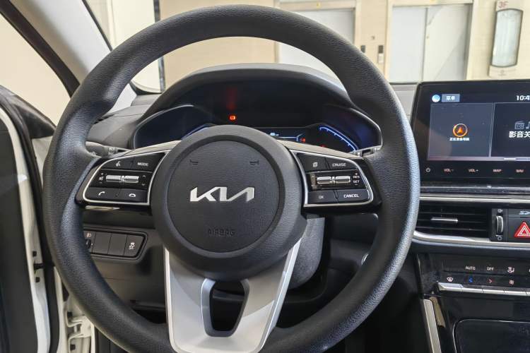 Used Kia K3 2021 Revised 1.5L CVT Fashion Edition Interior 2