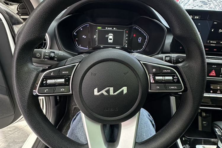 Used Kia K3 2021 Revised 1.5L CVT Fashion Edition Interior 2