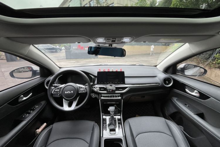 Used Kia K3 2021 Revised 1.5L CVT Fashion Edition Interior 2