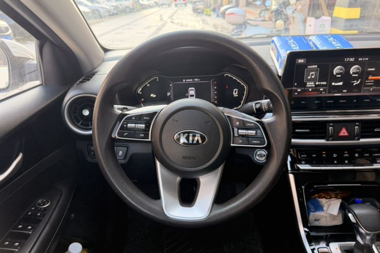 Used Kia K3 2021 1.5L CVT Fashion Edition Interior 2