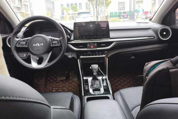 Used Kia K3 2021 Revised 1.5L CVT Fashion Edition Interior 2