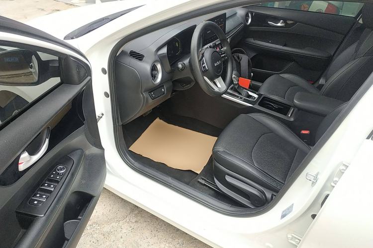 Used Kia K3 2021 Revised 1.5L CVT Fashion Edition Interior 3