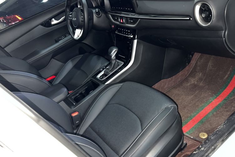 Used Kia K3 2021 Revised 1.5L CVT Fashion Edition Interior 3
