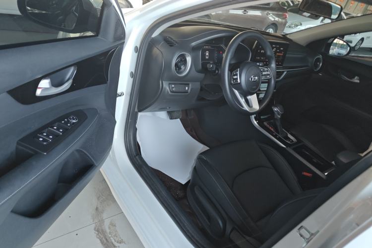 Used Kia K3 2021 1.5L CVT Fashion Edition Interior 3
