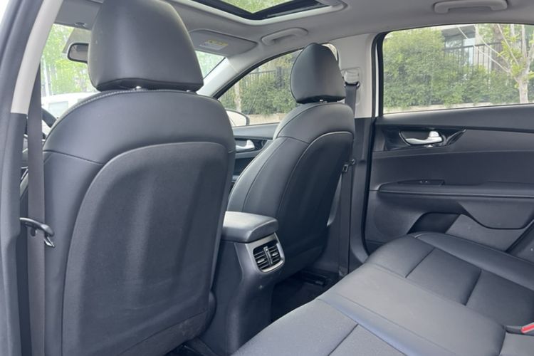 Used Kia K3 2021 Revised 1.5L CVT Fashion Edition Interior 3