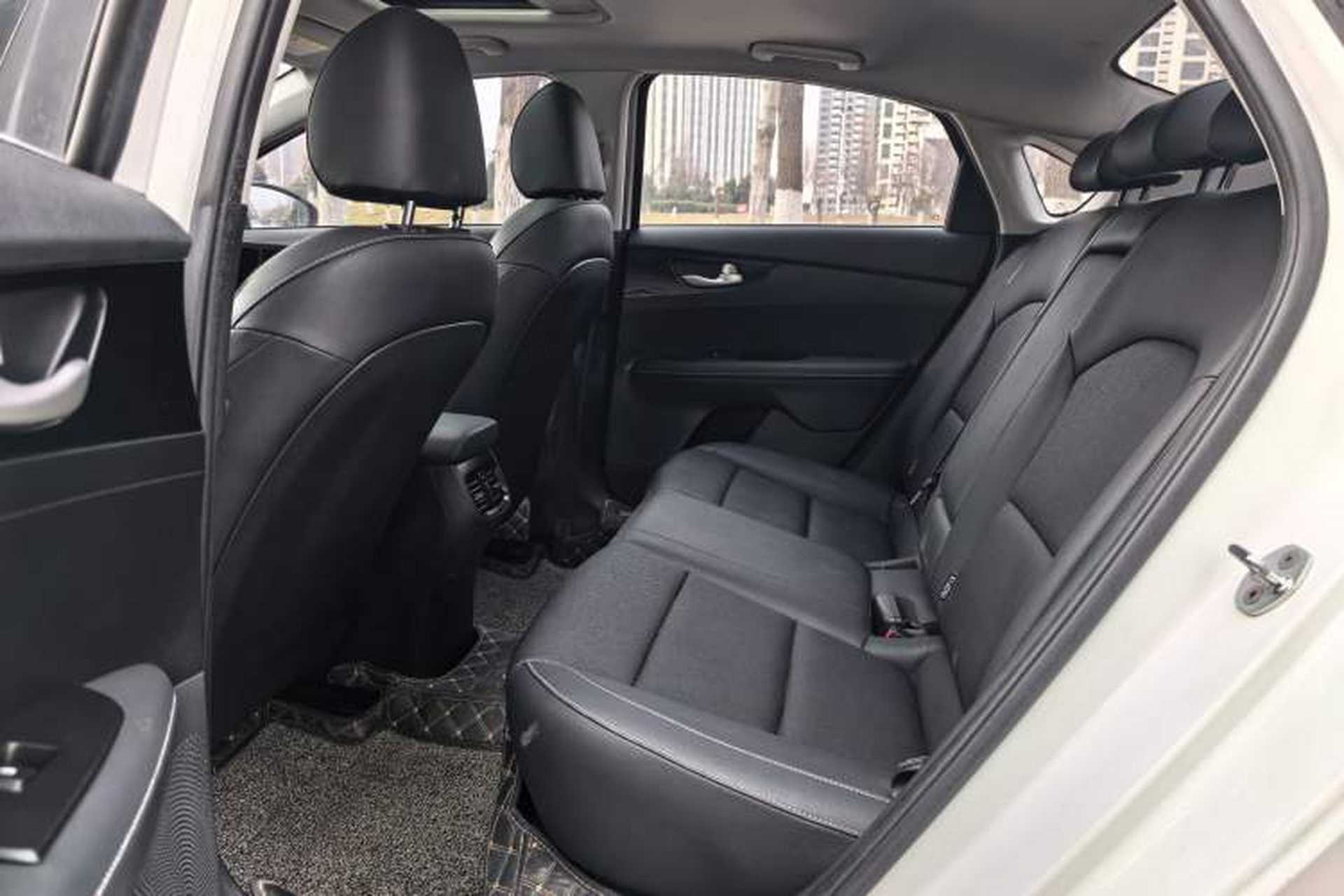 Used Kia K3 2021 Revised 1.5L CVT Fashion Edition Interior 4