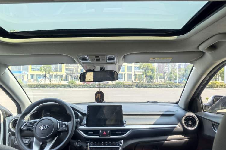 Used Kia K3 2021 1.5L CVT Youth Edition Interior 4