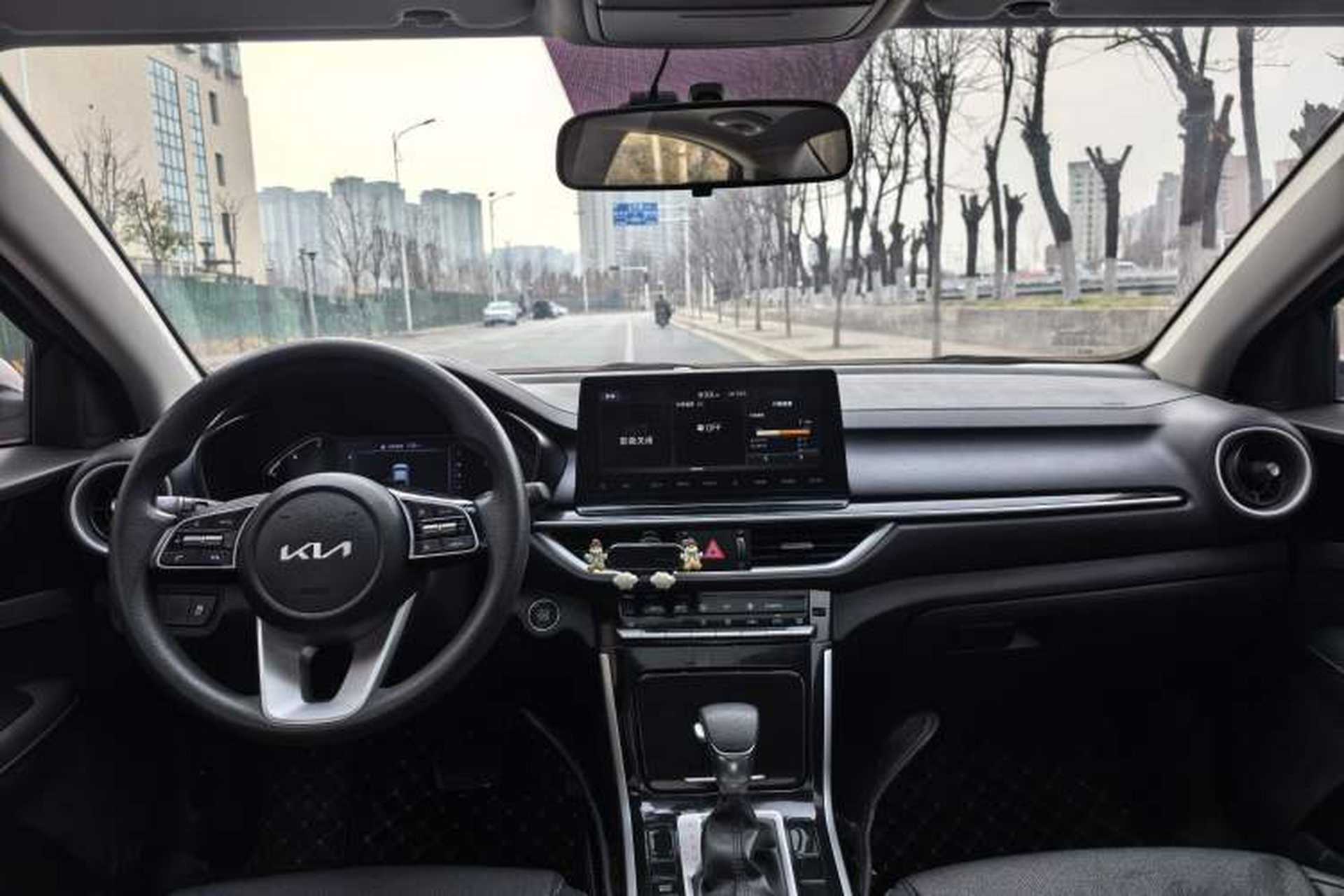 Used Kia K3 2021 Revised 1.5L CVT Fashion Edition Interior 5
