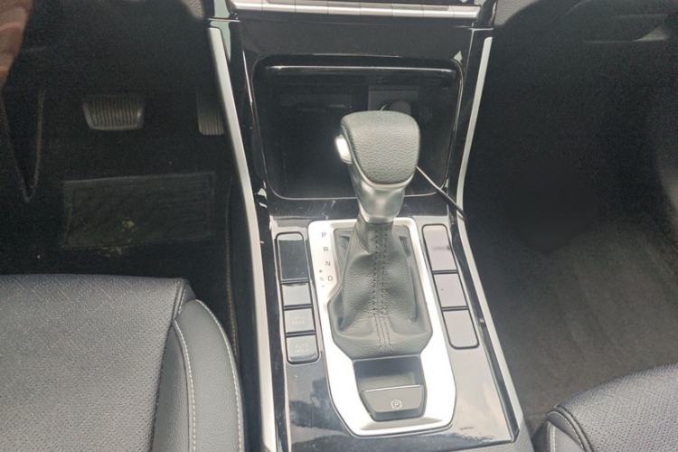 Used Kia K3 2021 1.5L CVT Fashion Edition Interior 5
