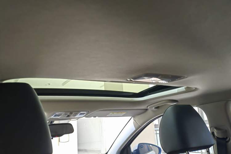 Used Kia K3 2021 Revised 1.5L CVT Fashion Edition Interior 5