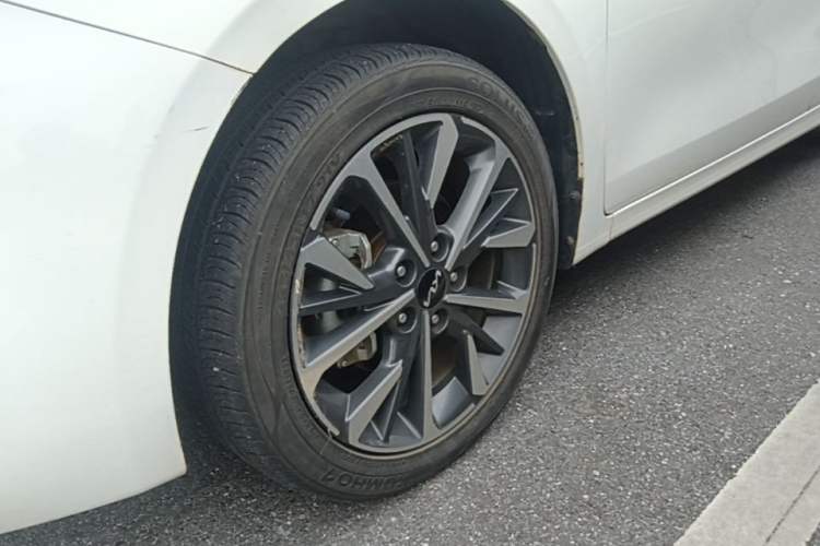 Used Kia K3 2021 Revised 1.5L CVT Fashion Edition Left Front Wheel Hub