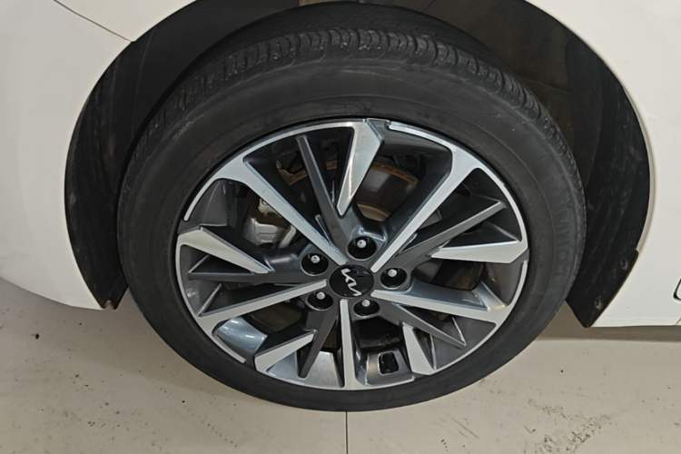 Used Kia K3 2021 Revised 1.5L CVT Fashion Edition Left Front Wheel Hub