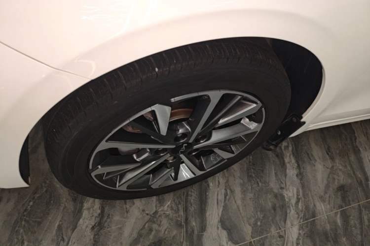 Used Kia K3 2021 Revised 1.5L CVT Fashion Edition Left Front Wheel Hub