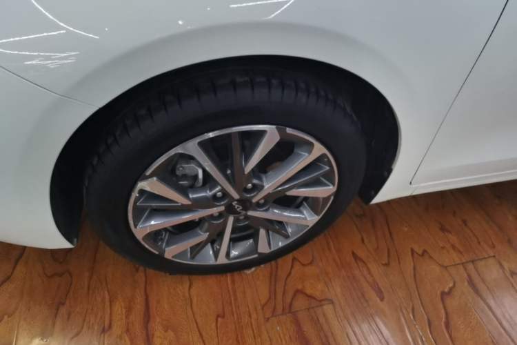Used Kia K3 2021 Revised 1.5L CVT Youth Edition Left Front Wheel Hub