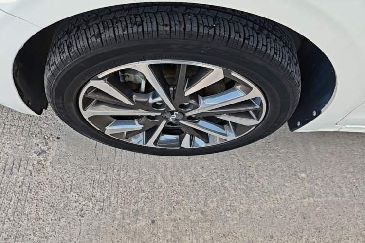 Used Kia K3 2021 Revised 1.5L CVT Fashion Edition Left Front Wheel Hub