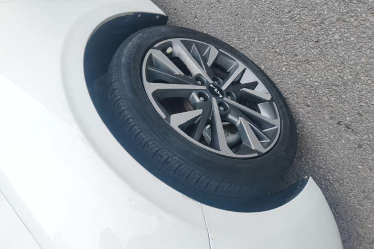 Used Kia K3 2021 Revised 1.5L CVT Fashion Edition Left Front Wheel Hub