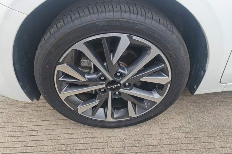 Used Kia K3 2021 Revised 1.5L CVT Fashion Edition Left Front Wheel Hub
