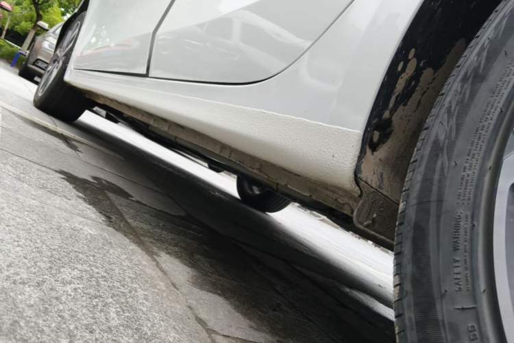 Used Kia K3 2021 Revised 1.5L CVT Fashion Edition Left Side Sill