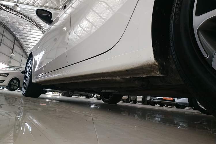 Used Kia K3 2021 Revised 1.5L CVT Fashion Edition Left Side Sill