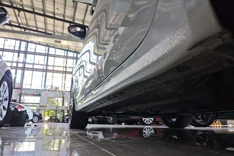 Used Kia K3 2021 Revised 1.5L CVT Fashion Edition Left Side Sill