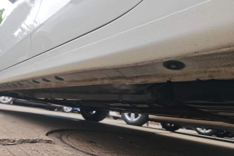 Used Kia K3 2021 Revised 1.5L CVT Fashion Edition Left Side Sill