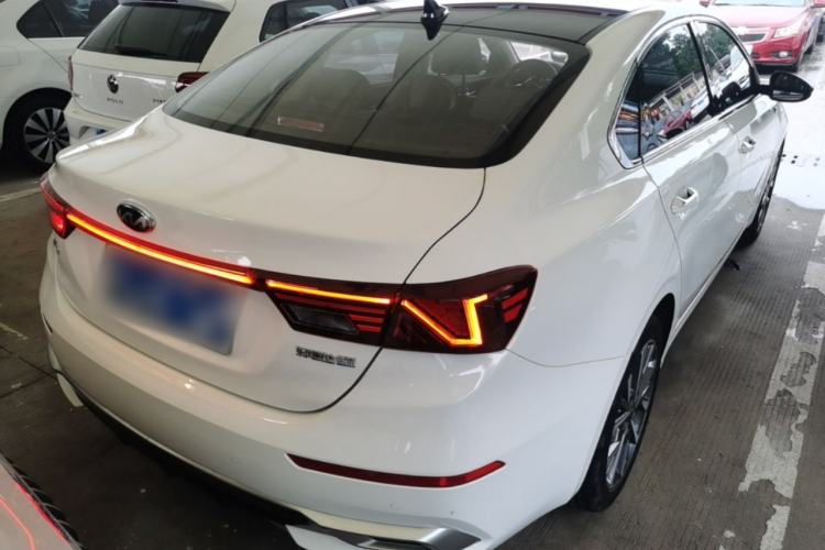 Used Kia K3 2021 1.5L CVT Luxury Edition Rear Right 45 Deg