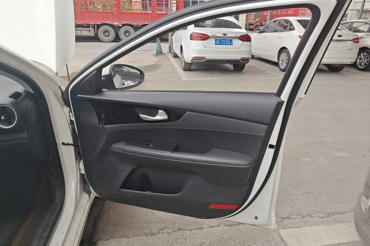 Used Kia K3 2021 1.5L CVT Fashion Edition Right Front Door Interior