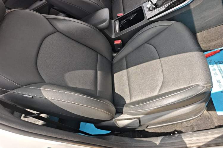 Used Kia K3 2021 Revised 1.5L CVT Fashion Edition Right Front Seat