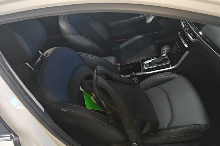 Used Kia K3 2021 Revised 1.5L CVT Fashion Edition Right Front Seat