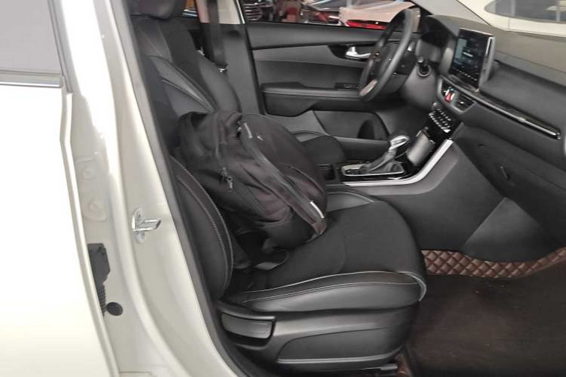 Used Kia K3 2021 Revised 1.5L CVT Fashion Edition Right Front Seat