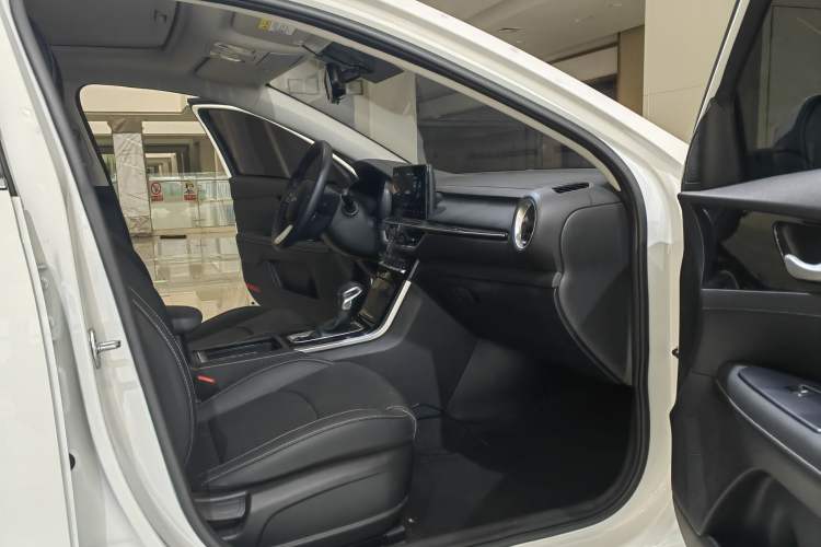 Used Kia K3 2021 Revised 1.5L CVT Fashion Edition Right Front Seat