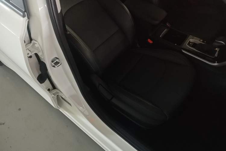 Used Kia K3 2021 1.5L CVT Youth Edition Right Front Seat