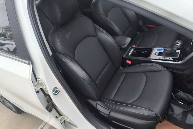 Used Kia K3 2021 Revised 1.5L CVT Fashion Edition Right Front Seat