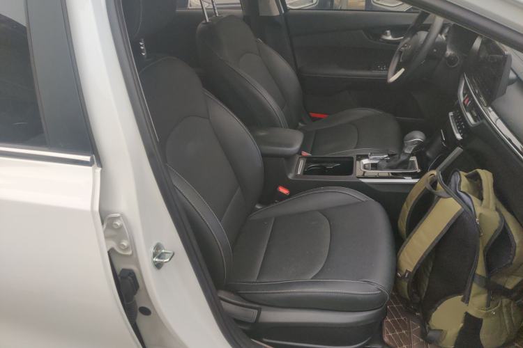 Used Kia K3 2021 Revised 1.5L CVT Fashion Edition Right Front Seat
