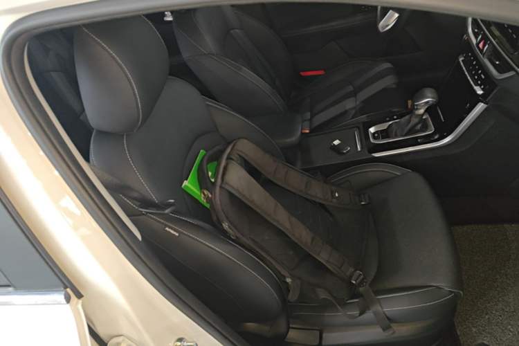 Used Kia K3 2021 Revised 1.5L CVT Fashion Edition Right Front Seat