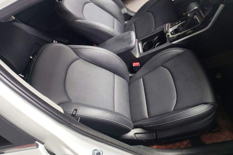 Used Kia K3 2021 Revised 1.5L CVT Fashion Edition Right Front Seat