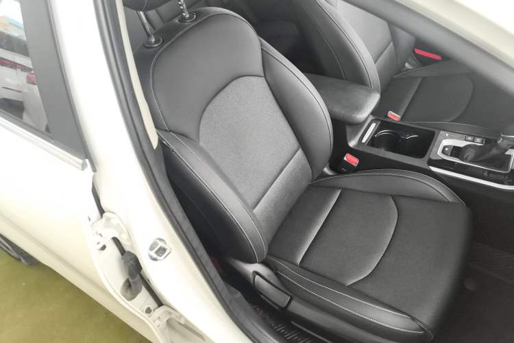 Used Kia K3 2021 1.5L CVT Fashion Edition Right Front Seat