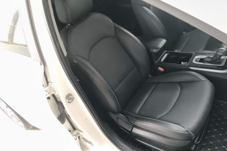Used Kia K3 2021 Revised 1.5L CVT Fashion Edition Right Front Seat