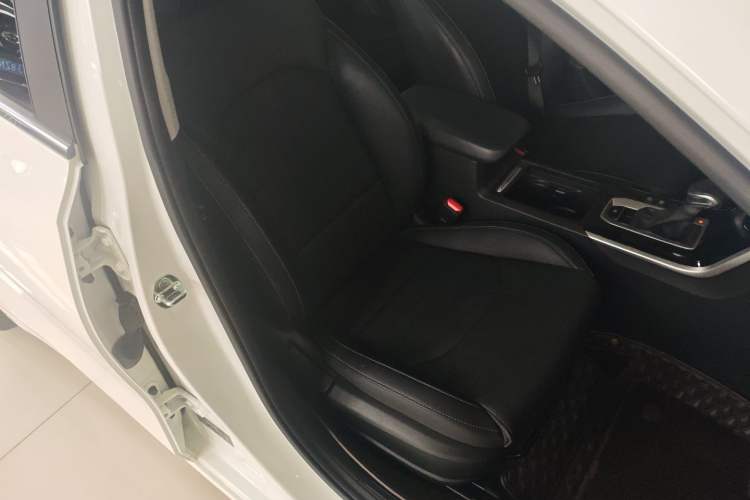 Used Kia K3 2021 Revised 1.5L CVT Fashion Edition Right Front Seat