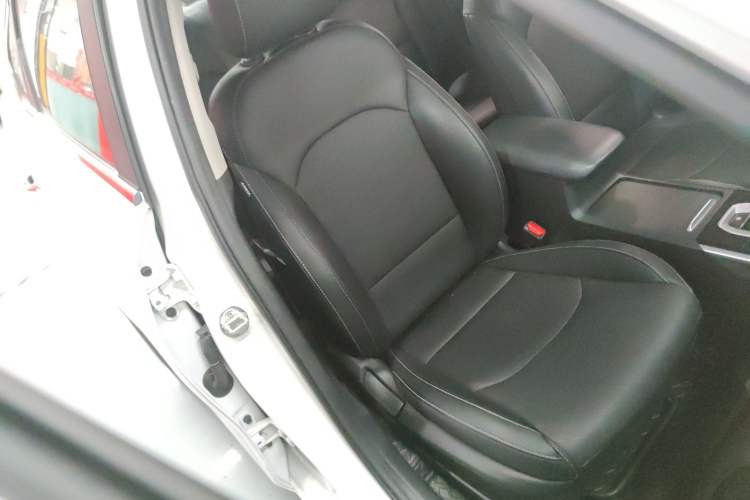 Used Kia K3 2021 Revised 1.5L CVT Fashion Edition Right Front Seat